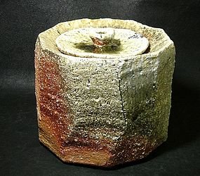 Mizusashi pot by Koyama Kiyoko Mizusashi pot by Koyama Kiyoko