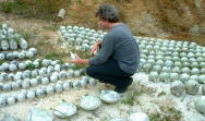 Pots lying around the kiln of Tsujimura Yui