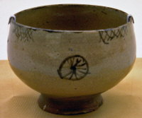 E-garatsu Chawan Chrysanthemum Design