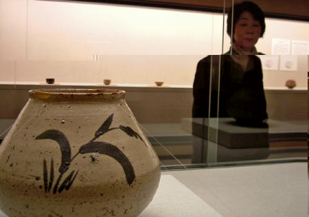 E-garatsu jar with lady looking