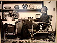 Tomimoto Kenkichi at his home, 1932 Tomimoto Kenkichi at his home, 1932