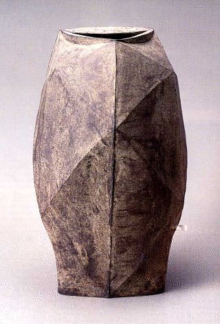 Black Vase by Mori Togaku