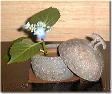 Small flower pot by Yoshisuji Keiji