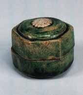 Oribe incese box (Mino Ware, Momoyama Period)