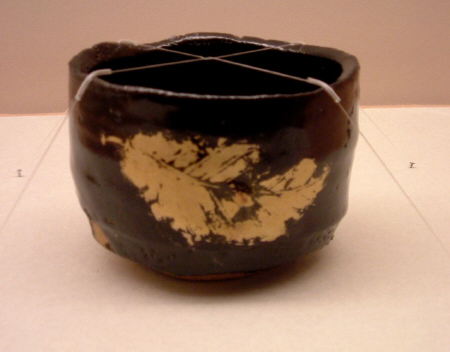 Arakawa 1965 Setoguro (Gold Leaf) Chawan